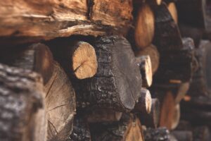 kiln-dried vs seasoned firewood